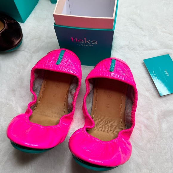 Tieks Limited Edition Neon Pink - Picture 2 of 5